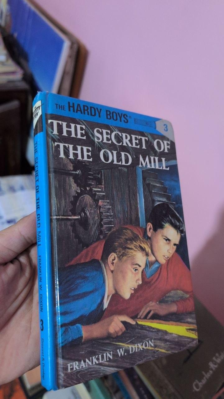 The Hardy Boys: The Secret of the Old Mill (#3)